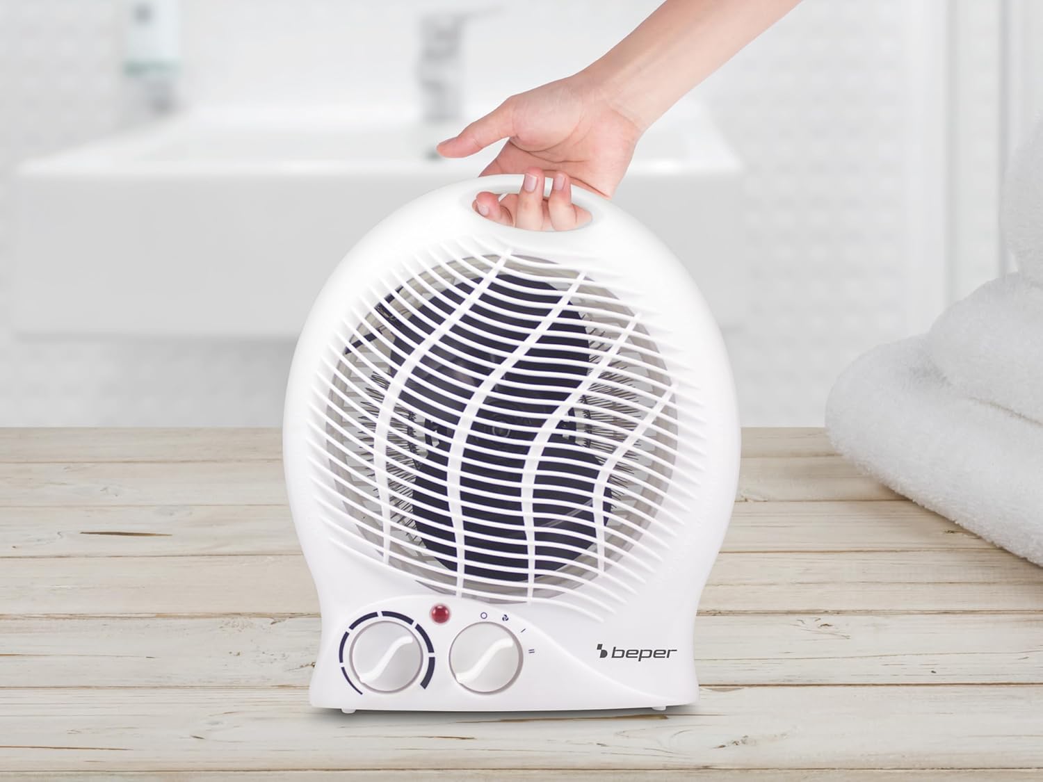 BEPER P203TER203 Compacte elektrische ventilatorkachel, 2 vermogensstanden, 2000 W, thermostaat, ventilatorfunctie, geïntegreerde handgreep en oververhittingsbeveiliging BEPER P203TER203 Compacte elektrische ventilatorkachel, 2 vermogensstanden, 2000 W, thermostaat, ventilatorfunctie, geïntegreerde handgreep en oververhittingsbeveiliging